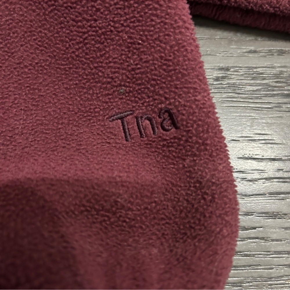 TNA polar fleece burgundy quarter zip XS - Picture 3 of 5